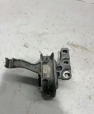 Volkswagen Golf VII Engine mount bracket 5Q0199262BK 31032014