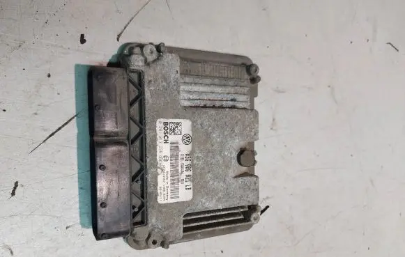 Skoda Octavia Mk2 (1Z) Engine control unit/module 03G906021LB 1039S14582 0281013238