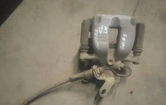 Skoda Superb B6 (3T) Rear brake caliper