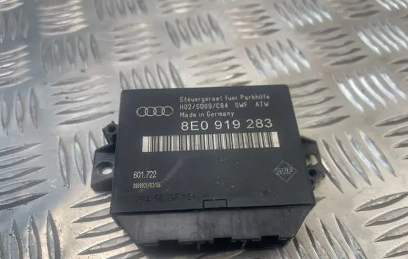 Audi A6 S6 C5 4B Parking PDC control unit/module 8E0919283