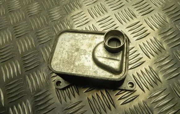 Engine oil radiator
