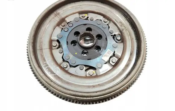 Skoda Superb B8 (3V) Dual mass flywheel 04L105266AB