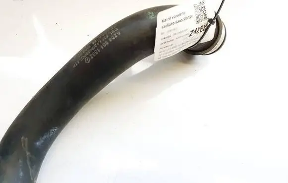 Mercedes-Benz E W212 Engine coolant pipe/hose A2045011582