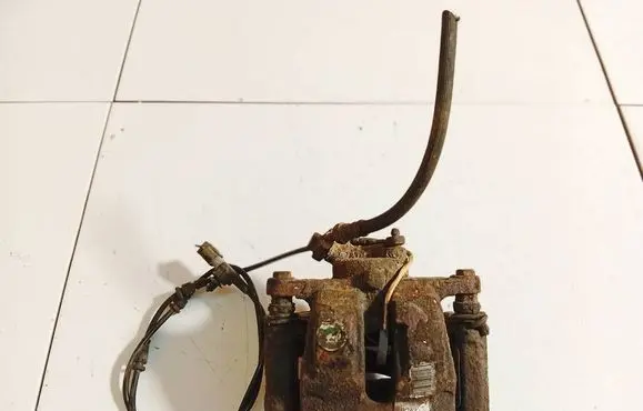 Land Rover Discovery 3 - LR3 Rear brake caliper 