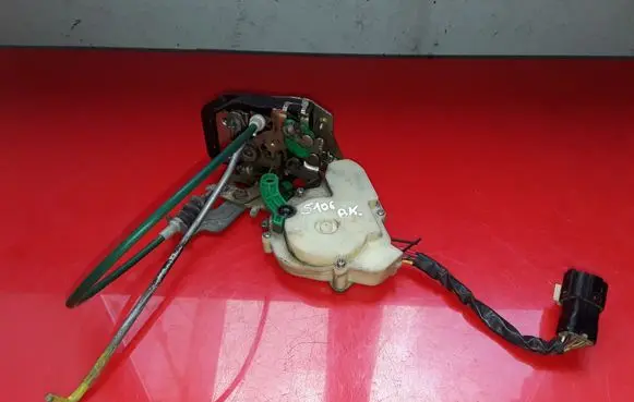 KIA Sorento Front door lock 060404