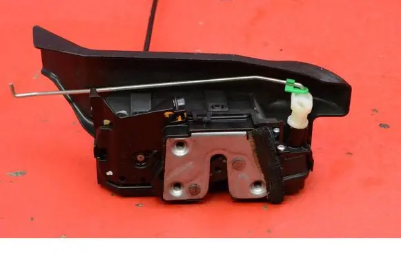 Renault Trafic I Front door lock 805032854R