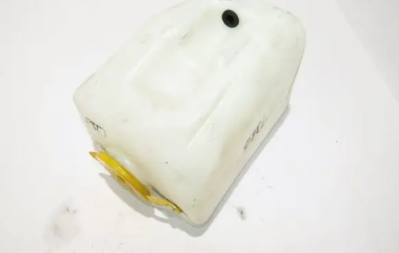 Opel Corsa C Windshield washer fluid reservoir/tank