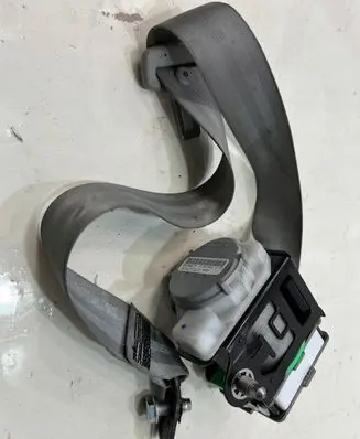 Audi A8 S8 D4 4H Rear seatbelt 4H0857805E | 888.119.689