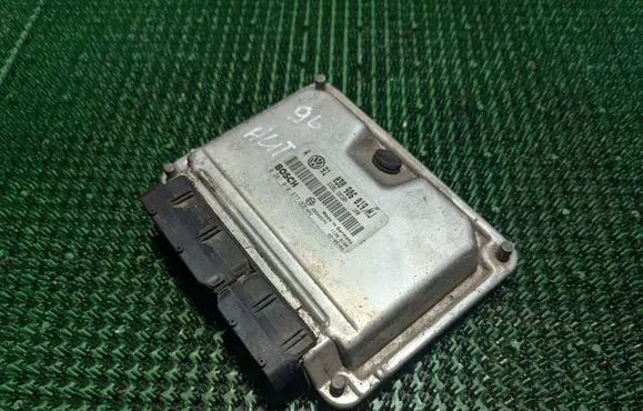 Volkswagen Golf IV Engine control unit/module 038906019HJ 0281010977