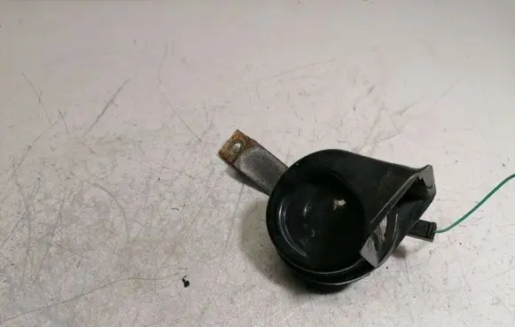 Nissan Primera Horn signal 703881157