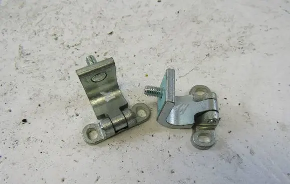 Skoda Fabia Mk2 (5J) Tailgate/trunk/boot hinge 5J0827301A