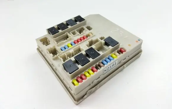 Renault Clio III Fuse box set 356231D