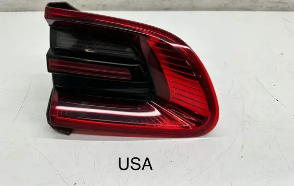Porsche Macan (95B) Tailgate rear/tail lights 01150003