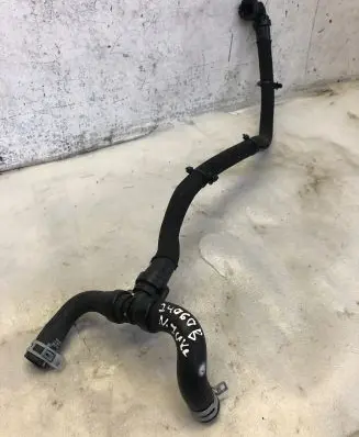 Nissan Juke II F16 Engine coolant pipe/hose 318664323