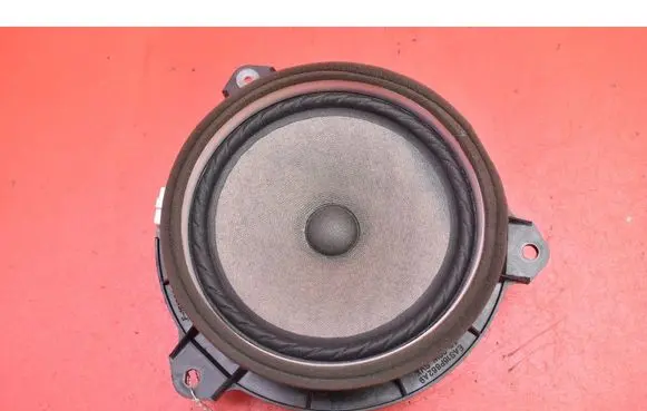 Toyota Avensis Verso Subwoofer speaker 86160-0D180