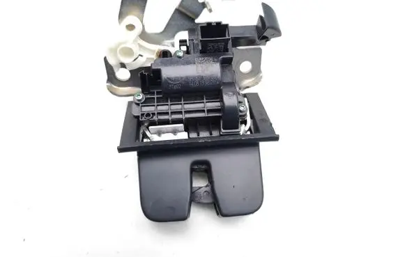 Skoda Karoq Tailgate/trunk/boot lock/catch/latch 5F0827505