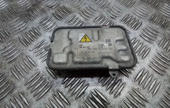 Headlight ballast module Xenon
