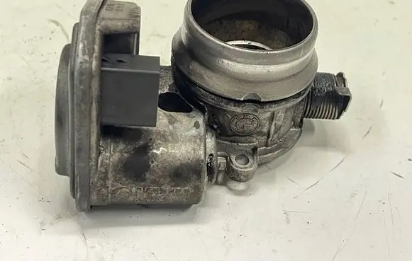 BMW 5 E60 E61 Throttle valve 7804373 B72441748