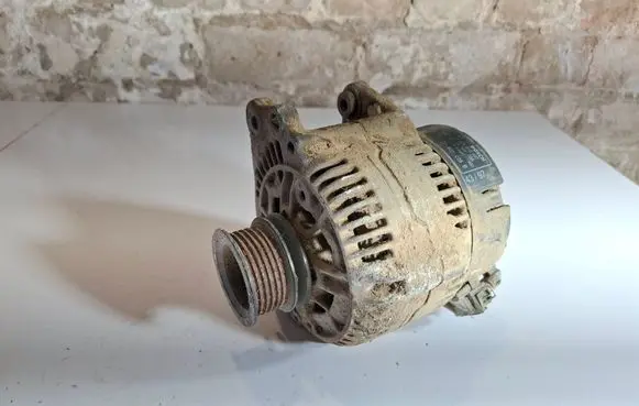 Audi A3 S3 8L Generator/alternator 037903025B 0123310037