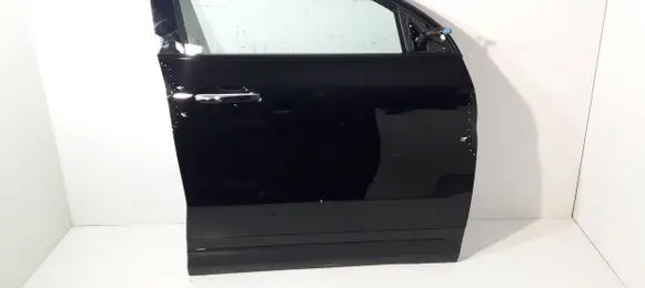 Mercedes-Benz GLA H247 Front door