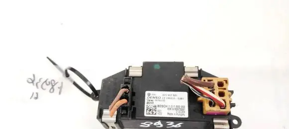 Volkswagen PASSAT B6 Heater blower motor/fan resistor 3C0907521 2468105381