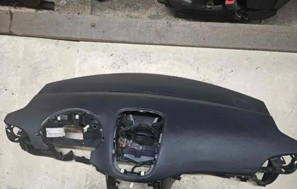 Peugeot 207 Dashboard 9650089280 X36261
