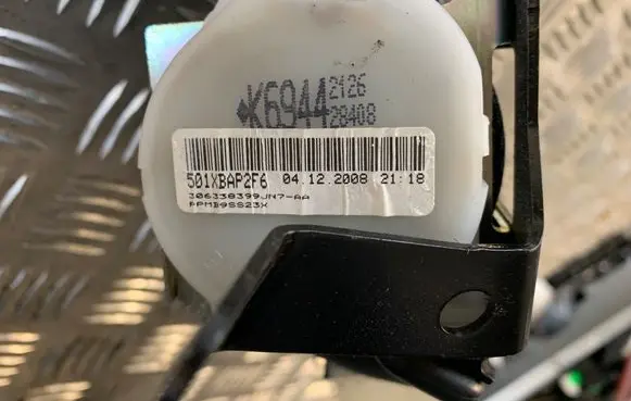 Nissan Qashqai Middle seatbelt (rear) 3063861AA