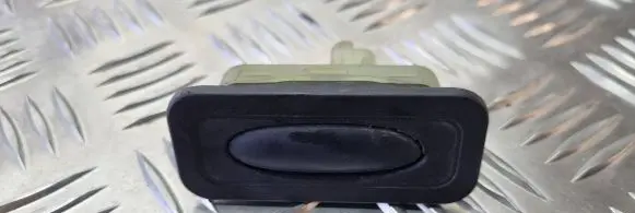 Renault Megane III Tailgate opening switch 8200385515 68000002