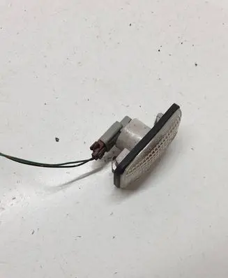 Nissan X-Trail T30 Front fender indicator light 013192