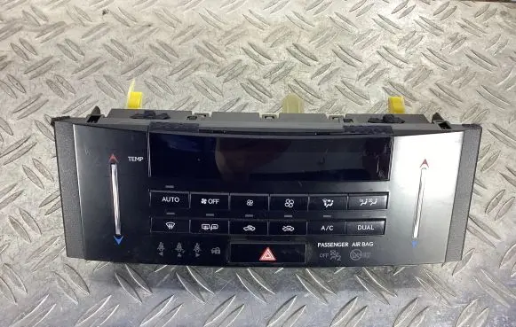 Lexus IS III XE30 Climate control unit 75F777 5590053240