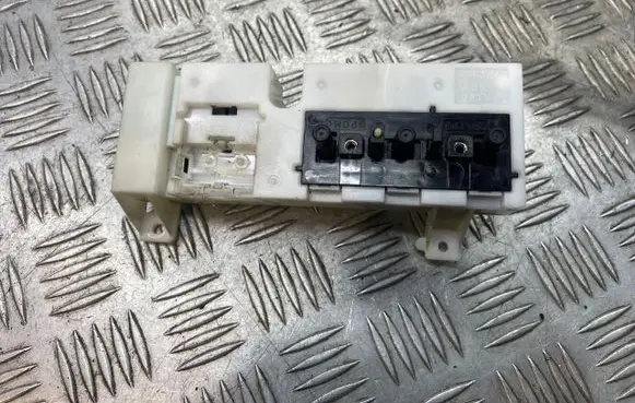Lexus IS 220D-250-350 Seat control switch 8407053040 3210U61