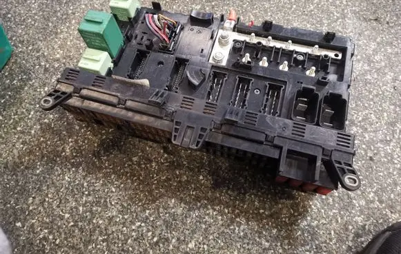 BMW X5 E53 Fuse module