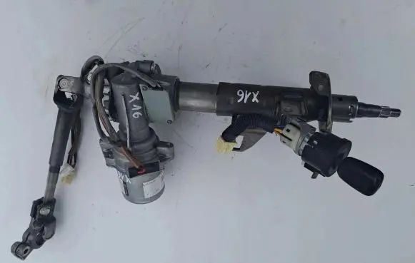 Renault Clio IV Steering wheel axle