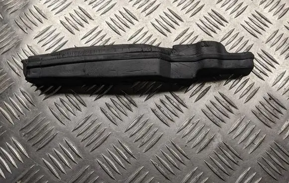 Audi A7 S7 4G Fender foam support/seal 4G8823721