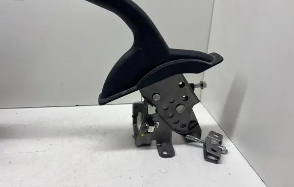 KIA Rio Handbrake/parking brake lever assembly