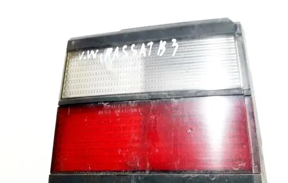 Volkswagen PASSAT B3 Tailgate rear/tail lights 333945107 333945257