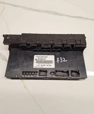 Mercedes-Benz C W203 Fuse module 2035451801 5DK00848640