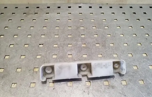 Nissan Qashqai+2 Rear bumper mounting bracket