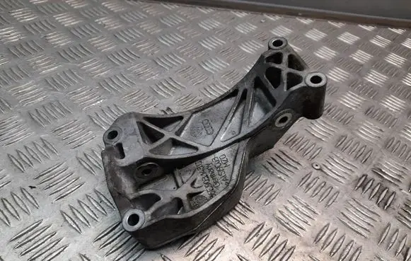 Audi Q7 4L Generator/alternator bracket 06E903143G
