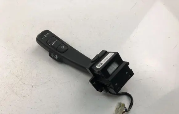 Volvo V70 Indicator stalk 31264169