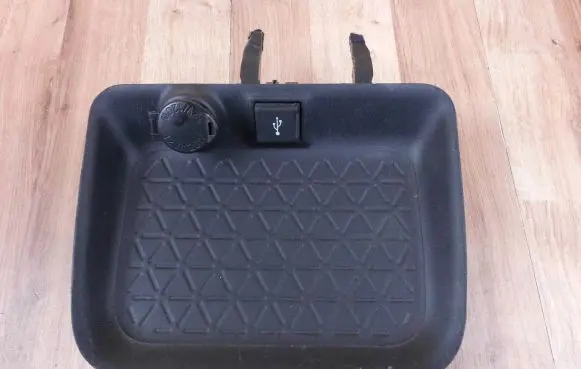 Toyota RAV 4 (XA50) Glove box central console 5881342040