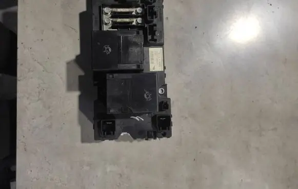 Lexus GS 300 350 430 450H Fuse module 71405036 G92Z128010 6I120058
