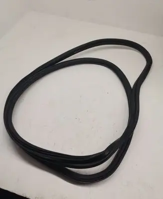 BMW M4 F82 F83 Trunk rubber seal (body) 7295198