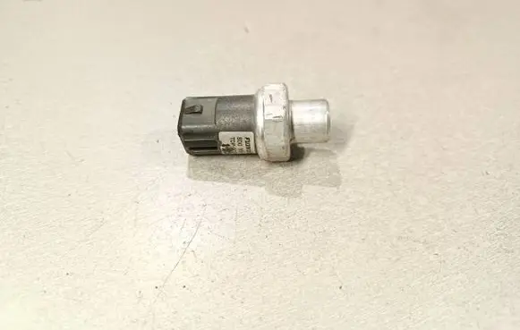 Audi A8 S8 D2 4D Air conditioning (A/C) pressure sensor 8D0959482B