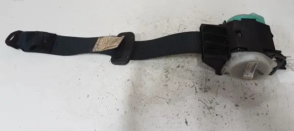 Toyota Avensis T250 Middle seatbelt (rear) 7335005040 059135