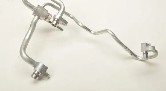 Renault Megane E-Tech Air conditioning (A/C) pipe/hose 924425MZ0A