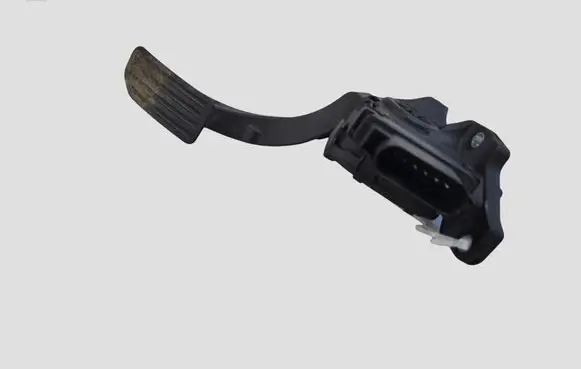 Volvo S60 Accelerator throttle pedal 31329059