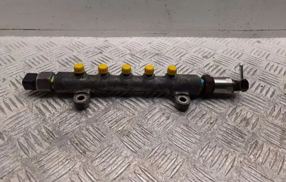 Fuel main line pipe