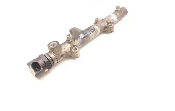Volkswagen Touareg I Fuel main line pipe 059130090J F00R001823