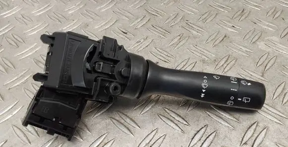 Toyota Yaris Wiper control stalk 17F904 0D180 L44